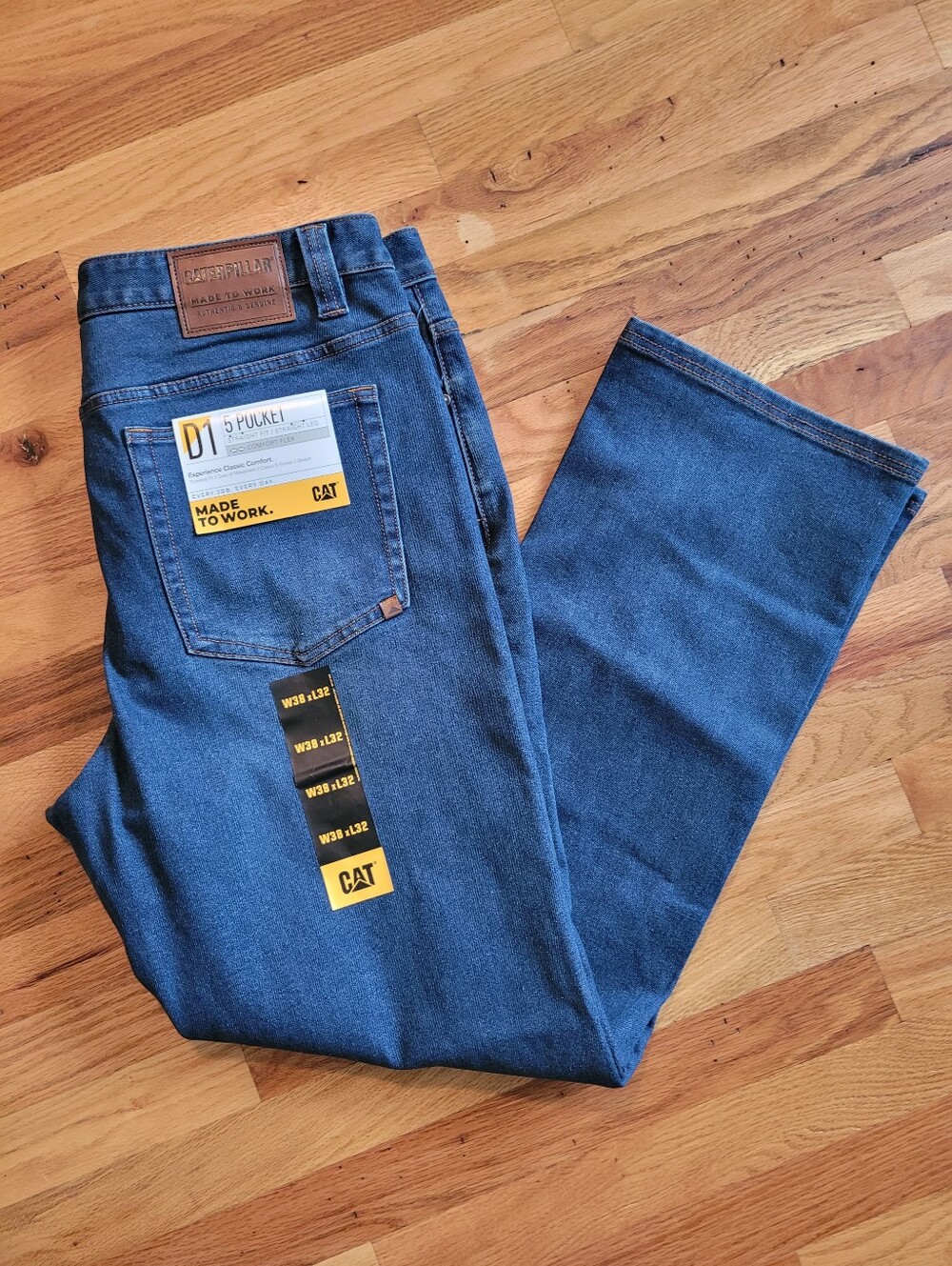 Caterpillar Jeans Men's 38x32 Dark Blue Straight Fit Comfort Flex Work Jeans NWT